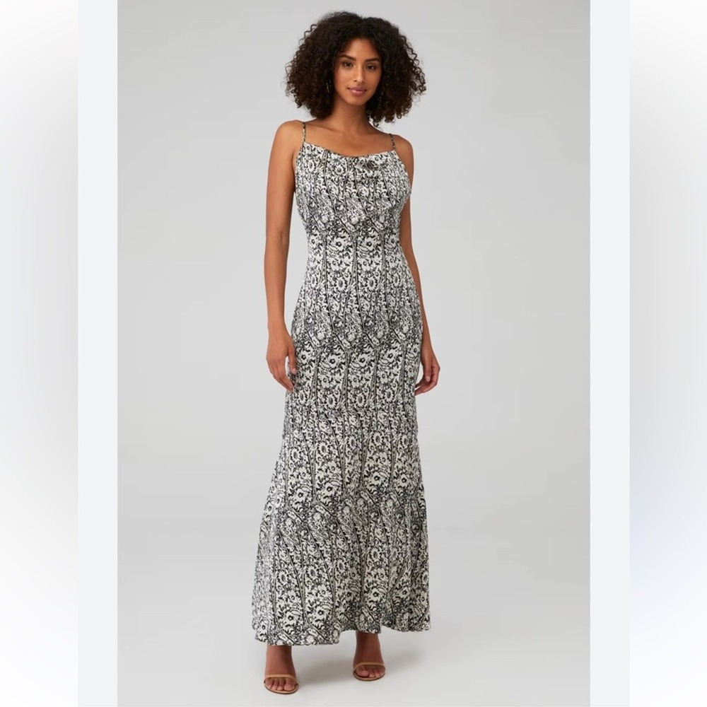 Elliatt the autonomy SZ Large Black and White Spaghetti Strap slip maxi dress